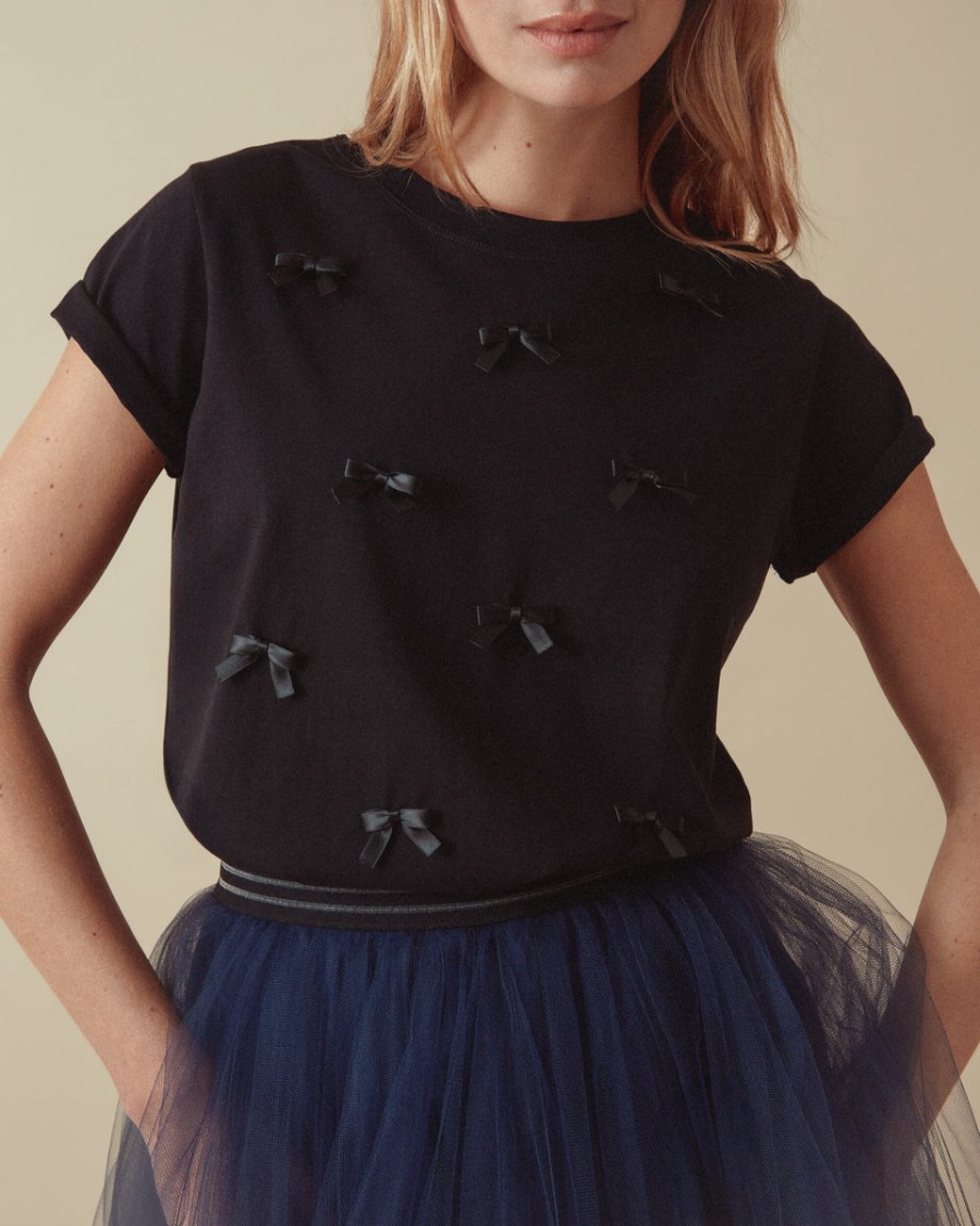 t-shirt mit kleinen schleifen